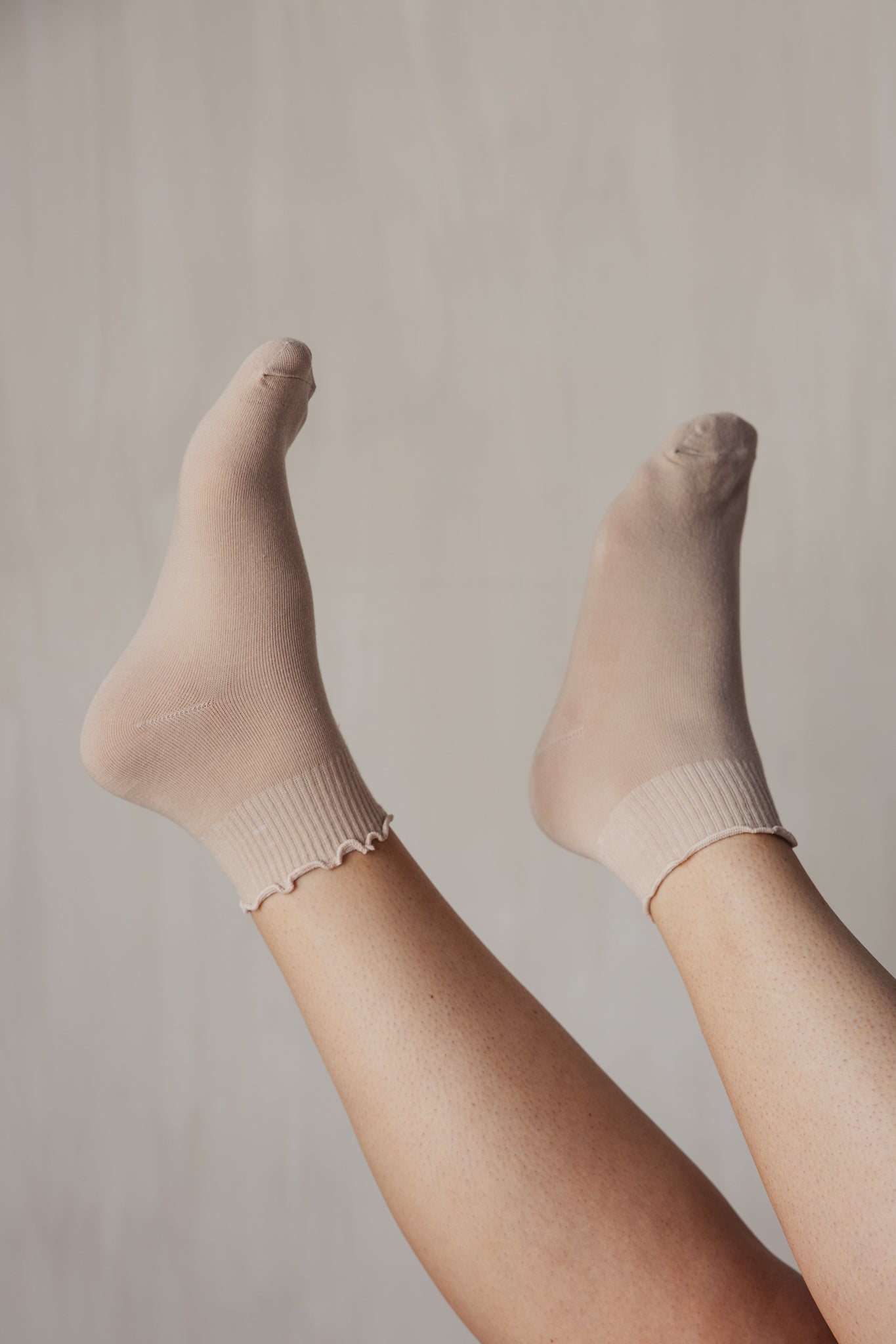 Ruffle Socks - Light Brown