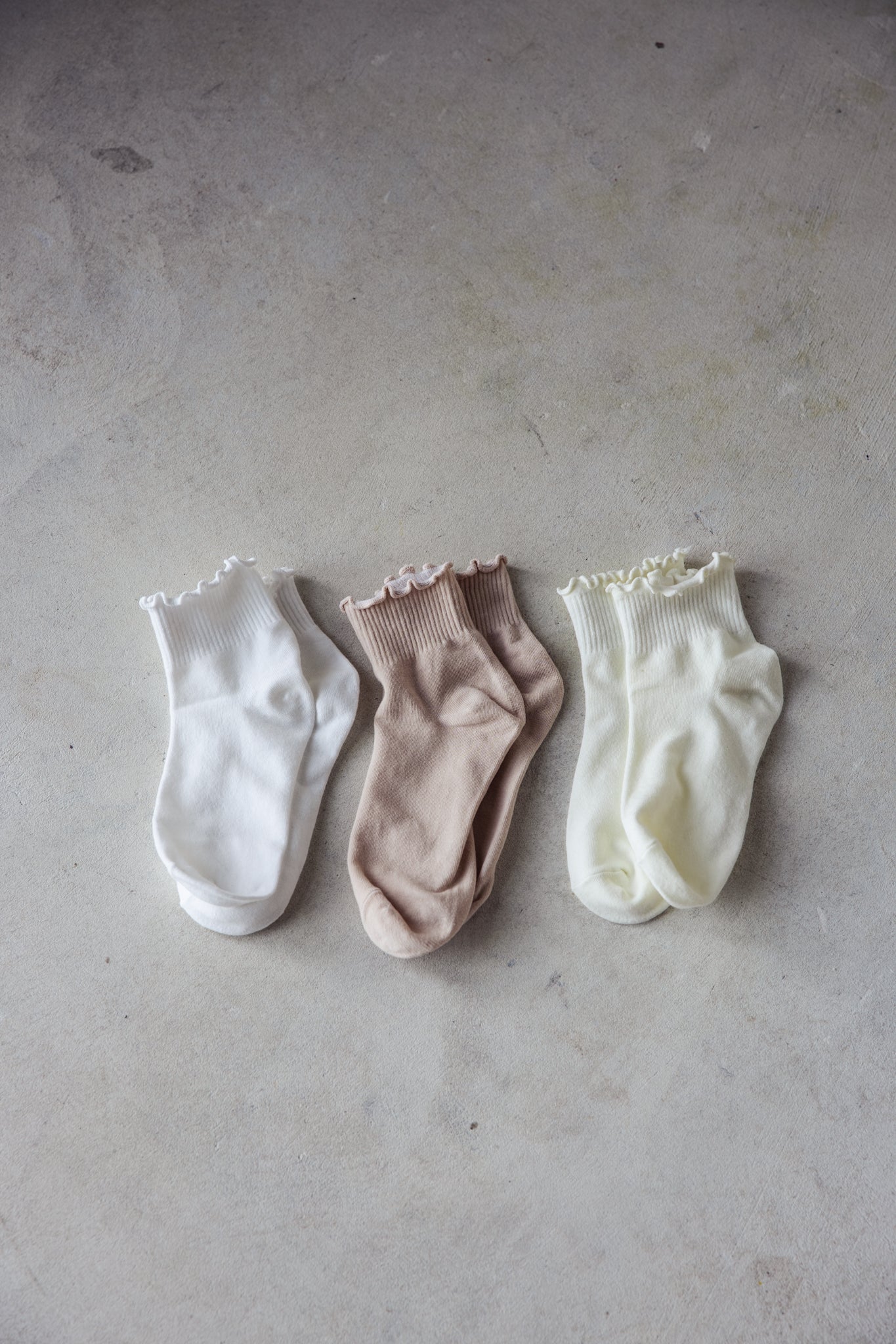 Ruffle Socks - Light Brown