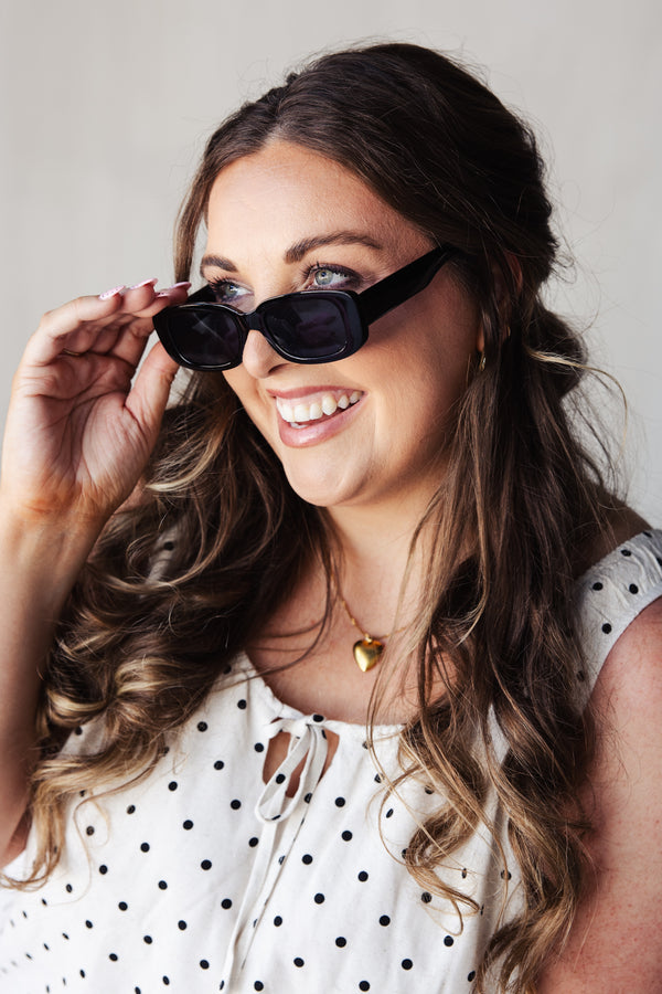 Trendy Square Sunglasses - Black